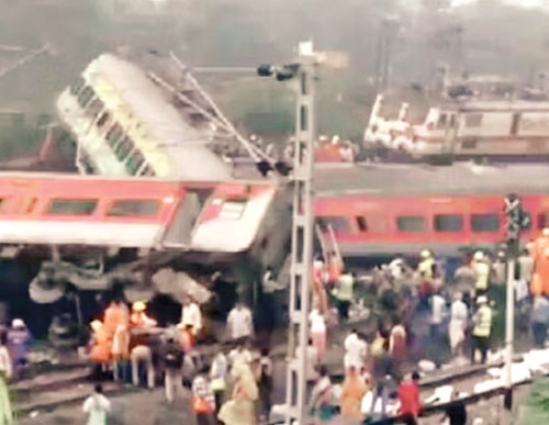 Railway Accident: रेल हादसा, 300 मृत, 900 घायल, 60 अब भी लापता
